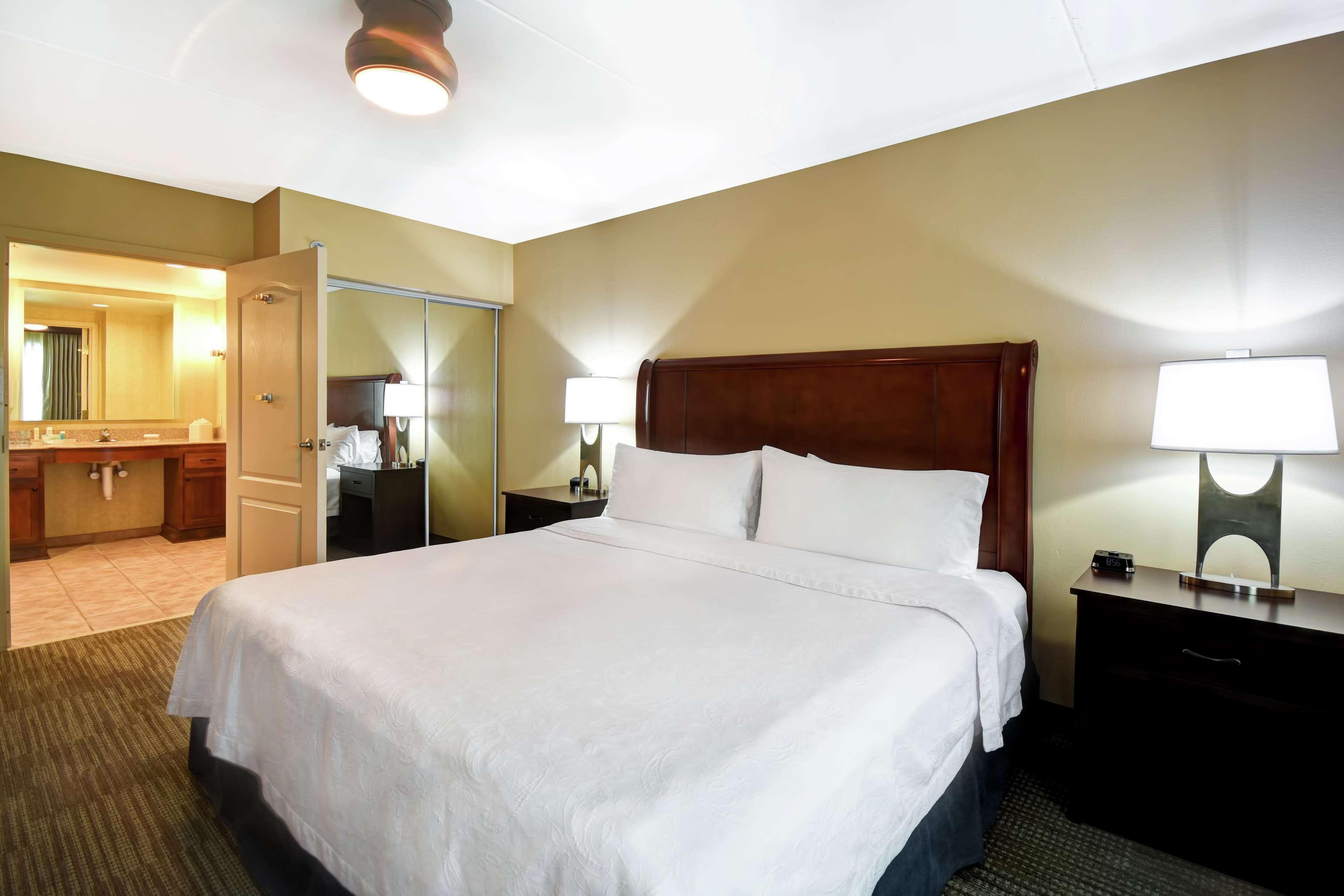 Homewood Suites By Hilton Lancaster Rohrerstown Exteriör bild
